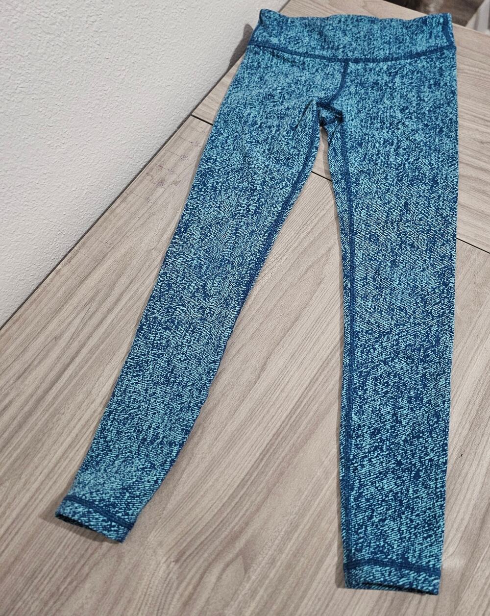 Ivivva Lululemon heather Spotted Blue Leggings Girls size 8 Exercise Activewear